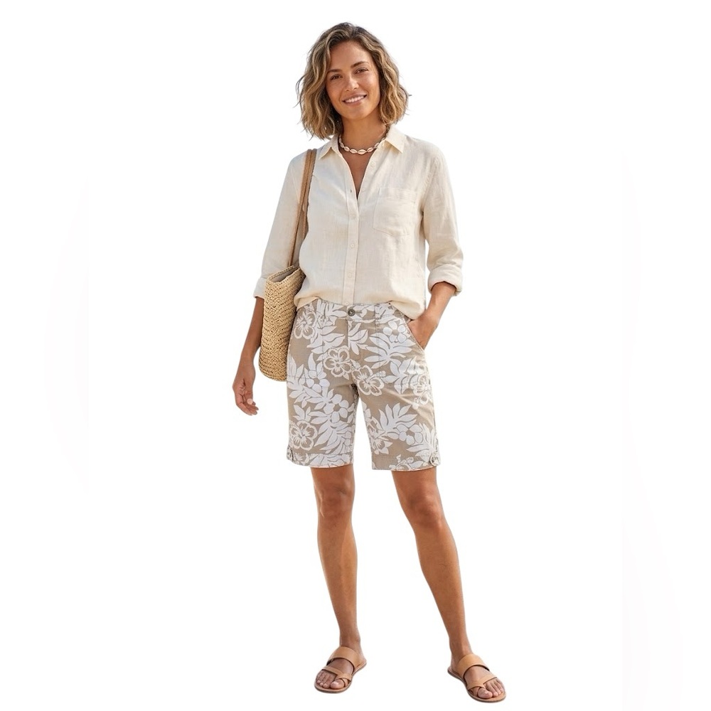 Lee Beige Floral Bermuda Shorts with White Print Size 14 M